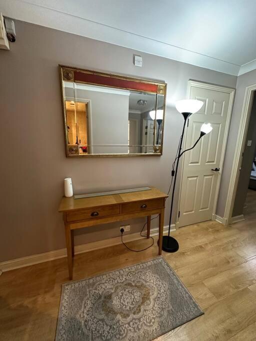 A 2 Standard Bedrooms Flat London Exterior foto
